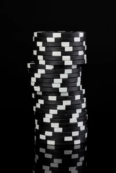 Μάρκες καζίνο που απομονώνονται σε μαύρο — Φωτογραφία Αρχείου