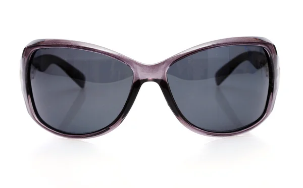 Mujer gafas de sol negras aisladas en blanco — Foto de Stock