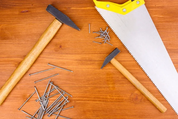 Set gereedschappen en instrumenten op houten ondergrond — Stockfoto