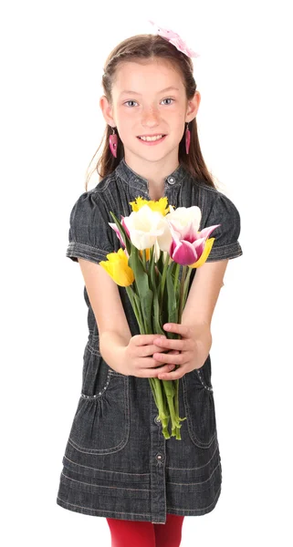 Portrait de belle petite fille avec des tulipes isolées sur blanc — Photo