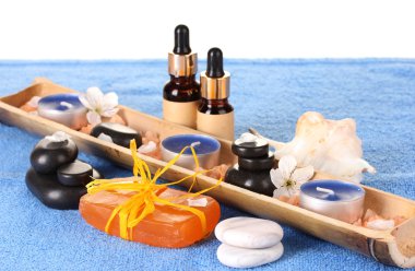 beyaz zemin üzerine spa bakımı için gerekli fon kompozisyonu