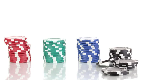 Casino-Chips isoliert auf weiß — Stockfoto