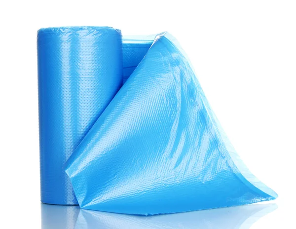 Рулон синіх мішків для сміття ізольовані на білому — стокове фото
