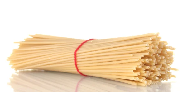 Spaghetti isoliert auf weiß — Stockfoto