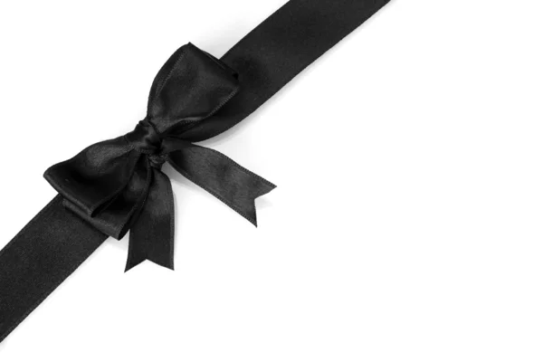 Μαύρο πλώρη για κορδέλα που απομονώνονται σε λευκό — Φωτογραφία Αρχείου