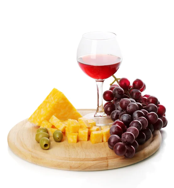 Wino w lampka i ser biały na białym tle na — Zdjęcie stockowe