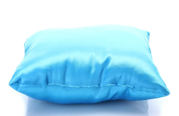 白で隔離される青い明るい枕 — ストック写真