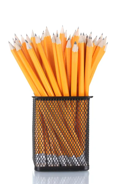 Crayons de plomb dans une tasse en métal isolé sur blanc — Photo