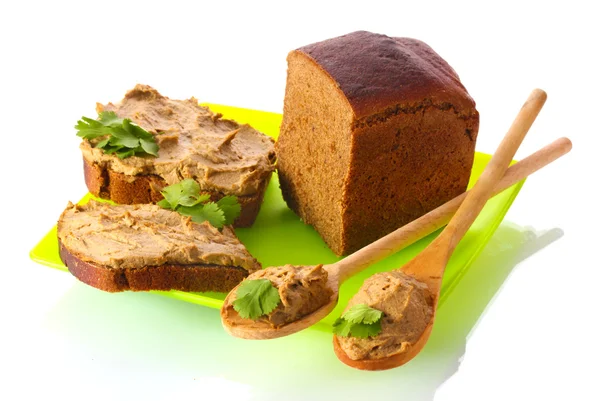 흰색 절연 녹색 접시에 빵에 신선한 페이트 — Stock Fotó