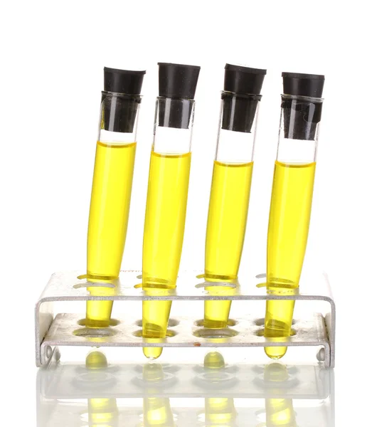 Tubos de ensaio com líquido amarelo isolado sobre branco — Fotografia de Stock
