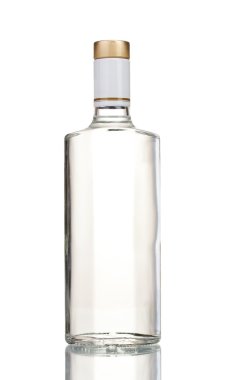 votka üzerinde beyaz izole