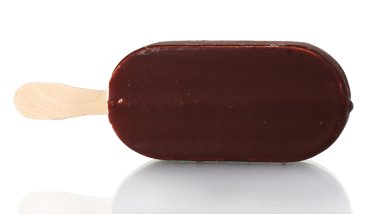 bir çikolata üzerinde beyaz izole vanilyalı