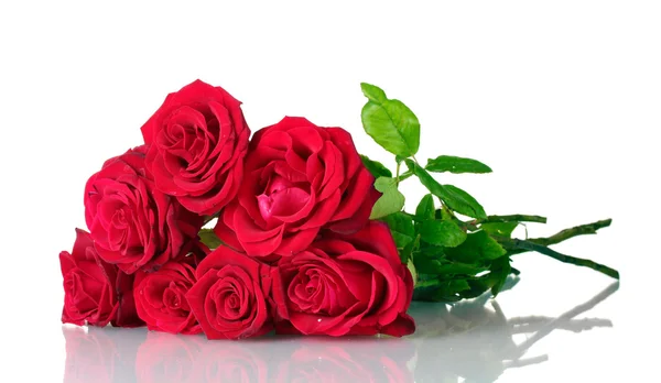Vacker bukett röda rosor isolerad på vit — Stockfoto