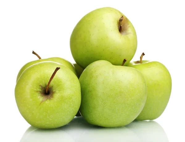 Manzanas verdes jugosas aisladas en blanco —  Fotos de Stock