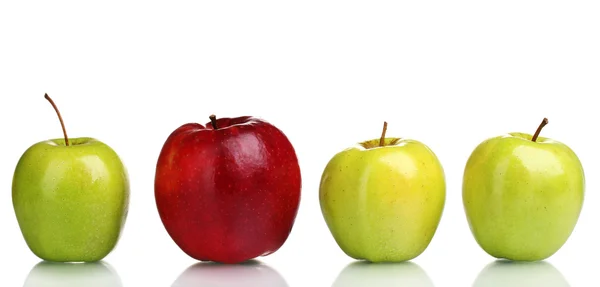 Sappige zoete appels geïsoleerd op wit — Stockfoto