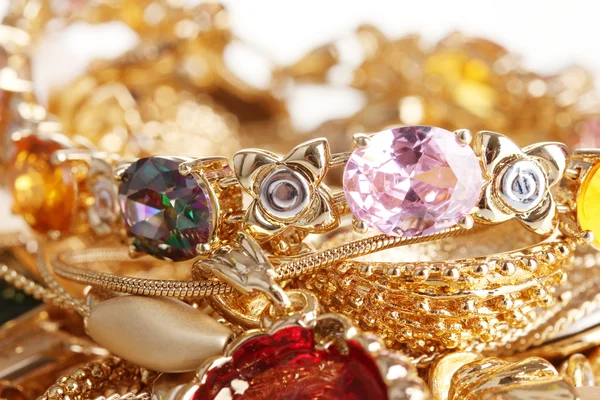 Různé detailní zlaté šperky — Stock fotografie