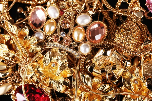 Various gold jewellery closeup — Stock Photo, Image