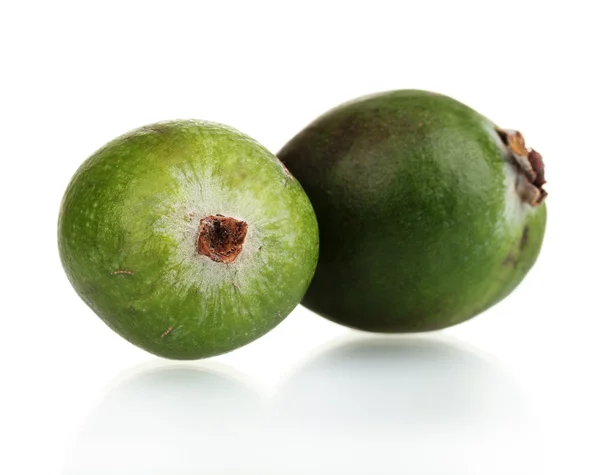 Fruit feijoa vert, isolé sur blanc — Photo