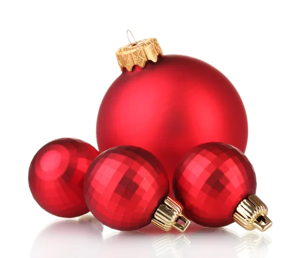 Belle palle di Natale rosse isolate su bianco — Foto Stock