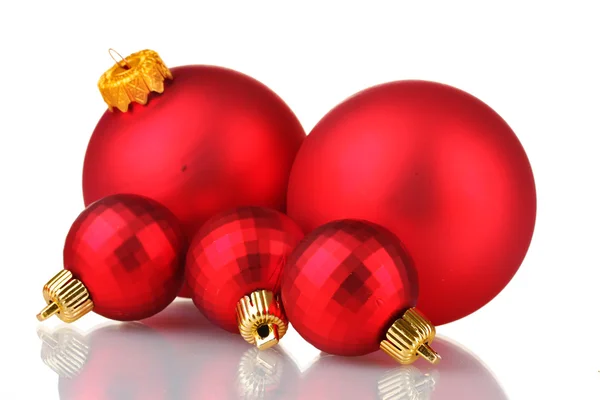 Szép piros karácsonyi labdák elszigetelt fehér — Stock Fotó