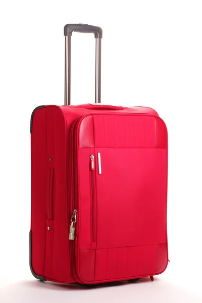Beyaz izole kırmızı seyahat çantası — Stok fotoğraf