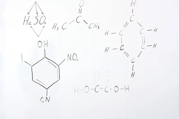 Fórmula química em um quadro branco — Fotografia de Stock
