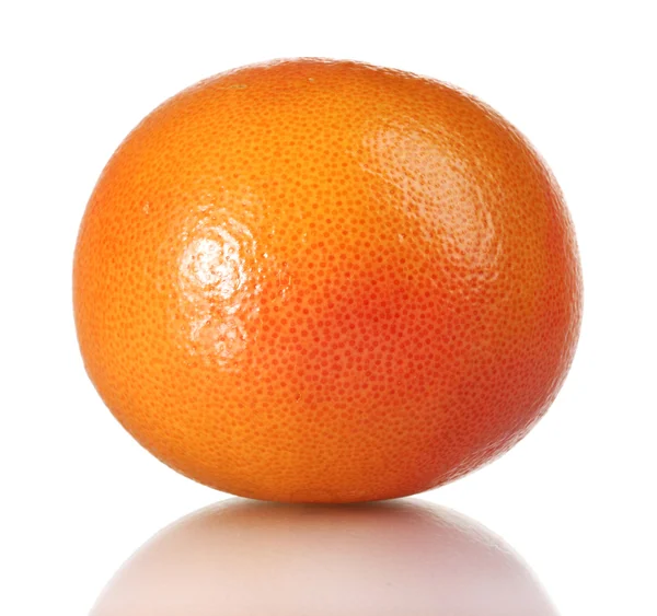 Целый грейпфрут, изолированный на белом — стоковое фото