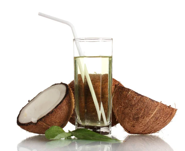 Kokosový džus a kokos izolovaných na bílém — Stock fotografie