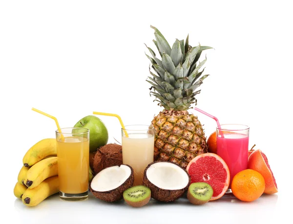 Tropikalne owoce i sok na białym tle — Zdjęcie stockowe