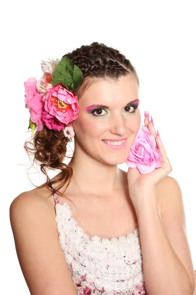 Hermosa chica con flores en el pelo aislado en blanco — Foto de Stock