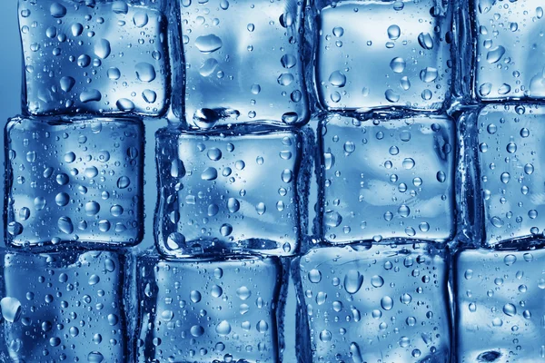 Cubos de gelo derretendo closeup — Fotografia de Stock