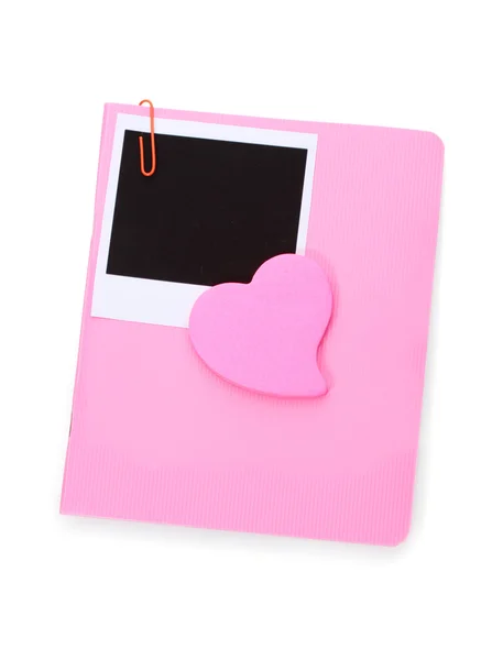 Fotoğraf kağıdı ve pink notebook üzerinde beyaz izole — Stok fotoğraf