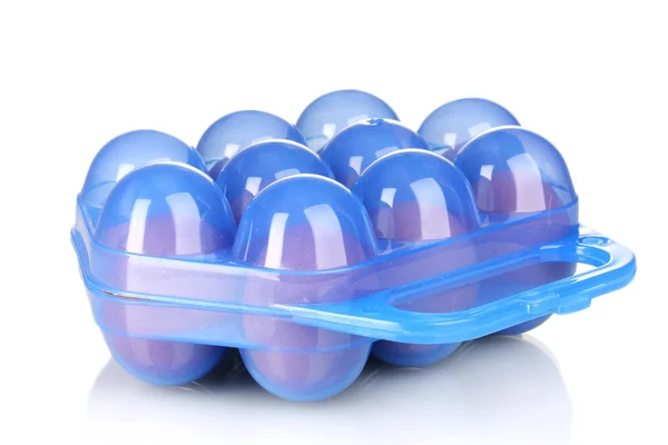 Kék műanyag doboz elszigetelt fehér tojás — Stock Fotó