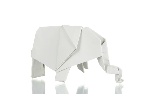 Elefante de papel origami isolado em branco — Fotografia de Stock