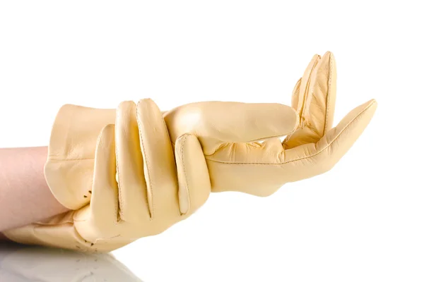 Mani di donna in guanti di pelle beige isolati su bianco — Foto Stock