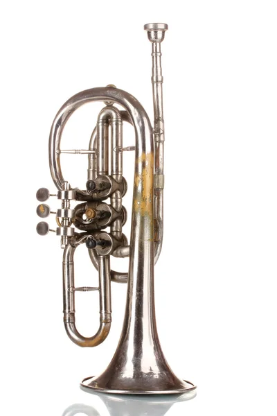 Oude trompet geïsoleerd op wit — Stockfoto