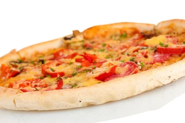 흰색 절연 야채와 소 세 지 맛 있는 피자 — 스톡 사진