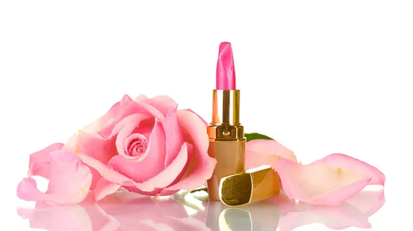 Rosa Lippenstift und rosa Rose isoliert auf weiß — Stockfoto