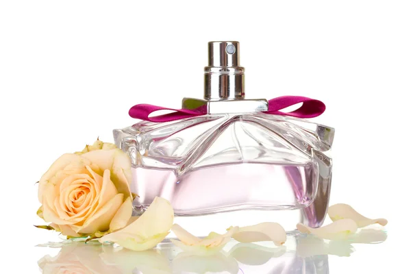 Kvinnors parfym i vacker flaska på vit bakgrund — Stockfoto