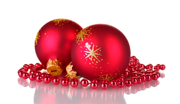 Palle di Natale rosse isolate su sfondo bianco — Foto Stock