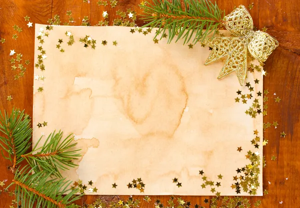 木製のテーブルの上のクリスマス カード — ストック写真
