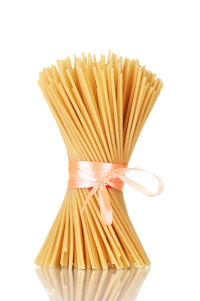 Spaghetti mit Schleife — Stockfoto