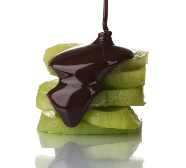 Reife Kiwi in Scheiben geschnitten mit Schokolade — Stockfoto