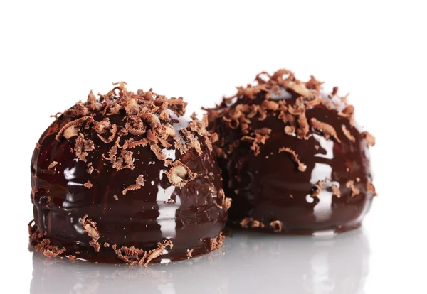 ? hocolate cookie wlewa czekoladę z wióry czekolady na białym tle na Zielone Świątki — Zdjęcie stockowe