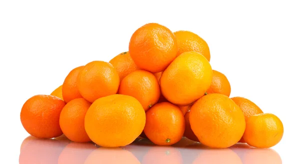 Mandarinas aisladas sobre blanco —  Fotos de Stock