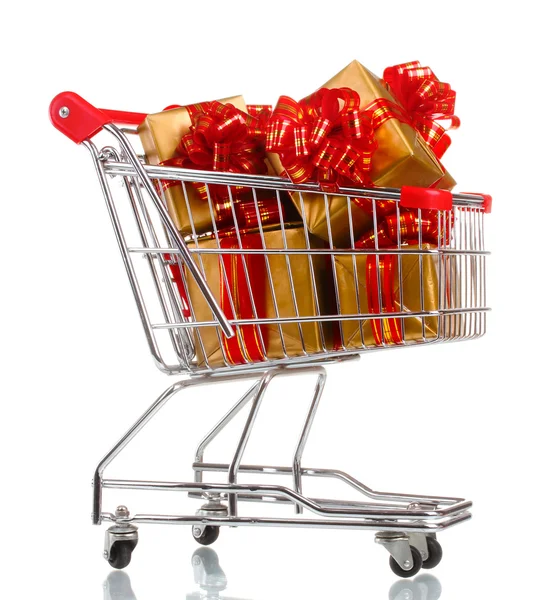 Gyönyörű golden ajándékok a bevásárlókosár elszigetelt fehér piros szalaggal — Stock Fotó