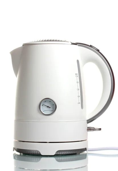 Белый электрический чайник изолирован на белом — стоковое фото