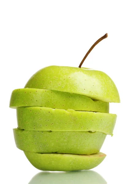 Skivat grönt äpple isolerat på vitt — Stockfoto