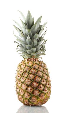 Beyaz üzerine izole edilmiş ananas