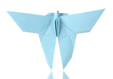 Origami kelebek mavi kağıt üzerinde beyaz izole